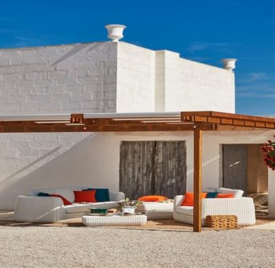 La pergola in legno per abbellire il giardino