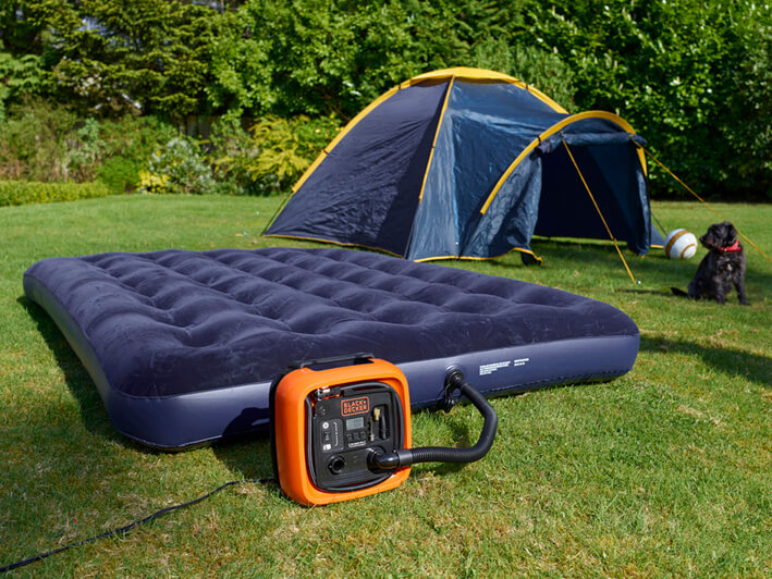 materasso da campeggio gonfiato con compressore portatile