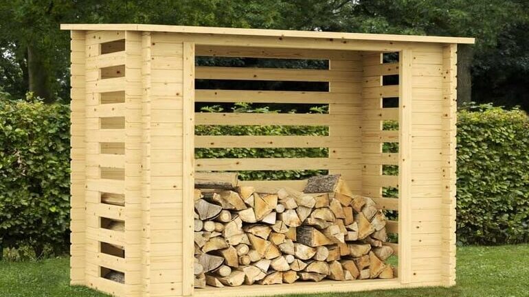 legnaia da esterno con tettoia in legno