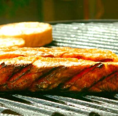 Come scegliere una piastra grill: modelli e materiali